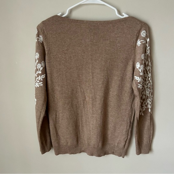 Rain + Rose Angora Blend Tan White Floral Embroidered Sweater Crewneck Size XS - Picture 4 of 5